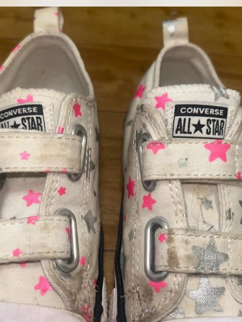 Converse Kids Cream Canvas Velcro Sneakers with Pink & Silver Stars size 10